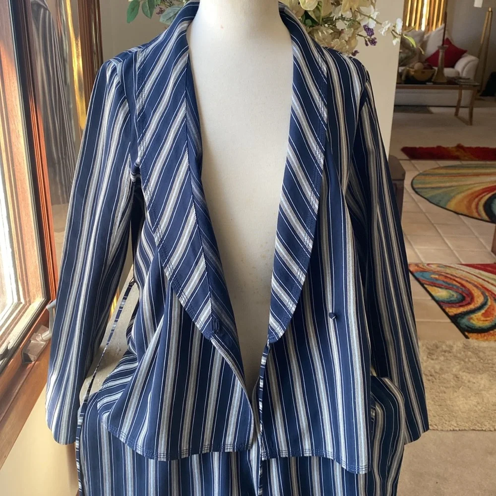 J.Crew Striped Blue Women's 2 piece pant suit, Excellent Condition, - Picture 3 of 16